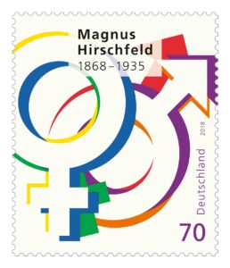 Grafik: Briefmarke mit dem Text "Magnus Hirschfeld 1868-1935". Die Grafik zeigt die Gender-Symbole für männlich und weiblich in bunten Farben. An der rechten Seite steht in lila Schrift "70", "Deutschland" und "2018".