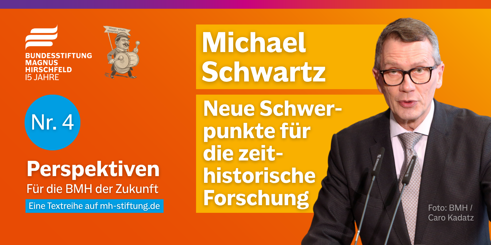 Textgrafik mit farbigem Hintergrund. Text: 