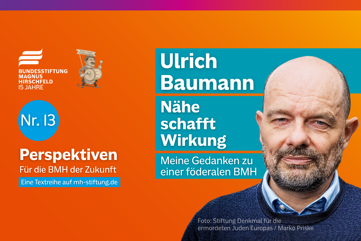 Textgrafik mit farbigem Hintergrund. Text: 