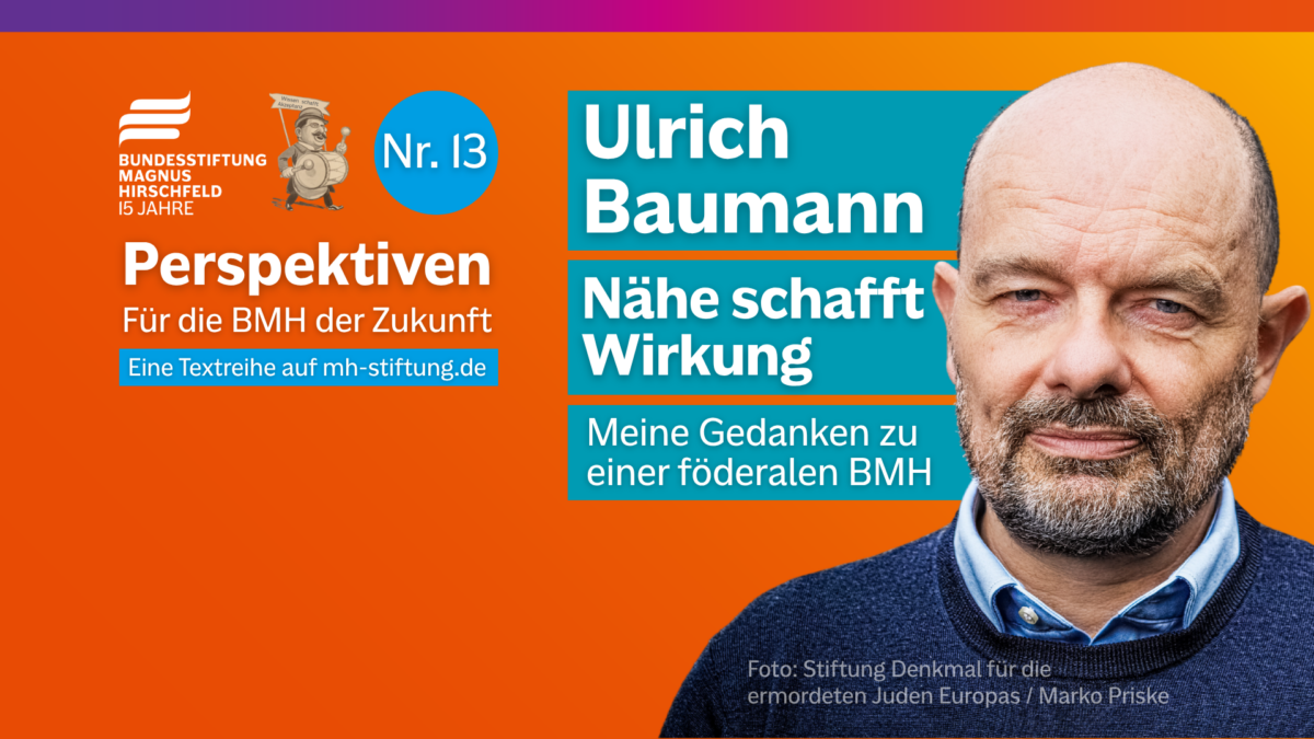 Textgrafik mit farbigem Hintergrund. Text: 
