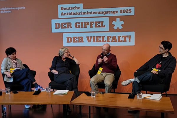 Screenshot des Videos “Kolloquium: Zeitgemäße Queere Erinnerungskultur